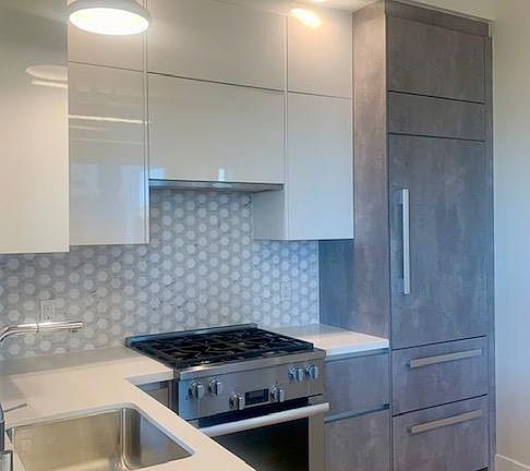 2nd image of 331 Pennsylvania Ave #102