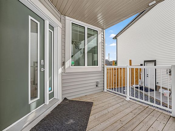 2nd image of 5738 Cautley Cres SW