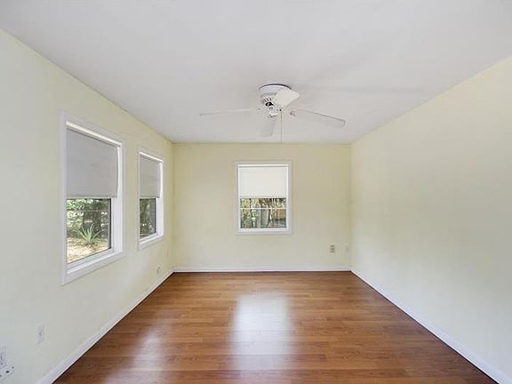 5th image of 802 E Airport Blvd