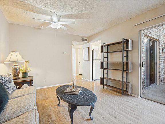 3rd image of 2323 Trellis Pl
