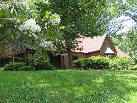 2nd image of 148 Park Ln
