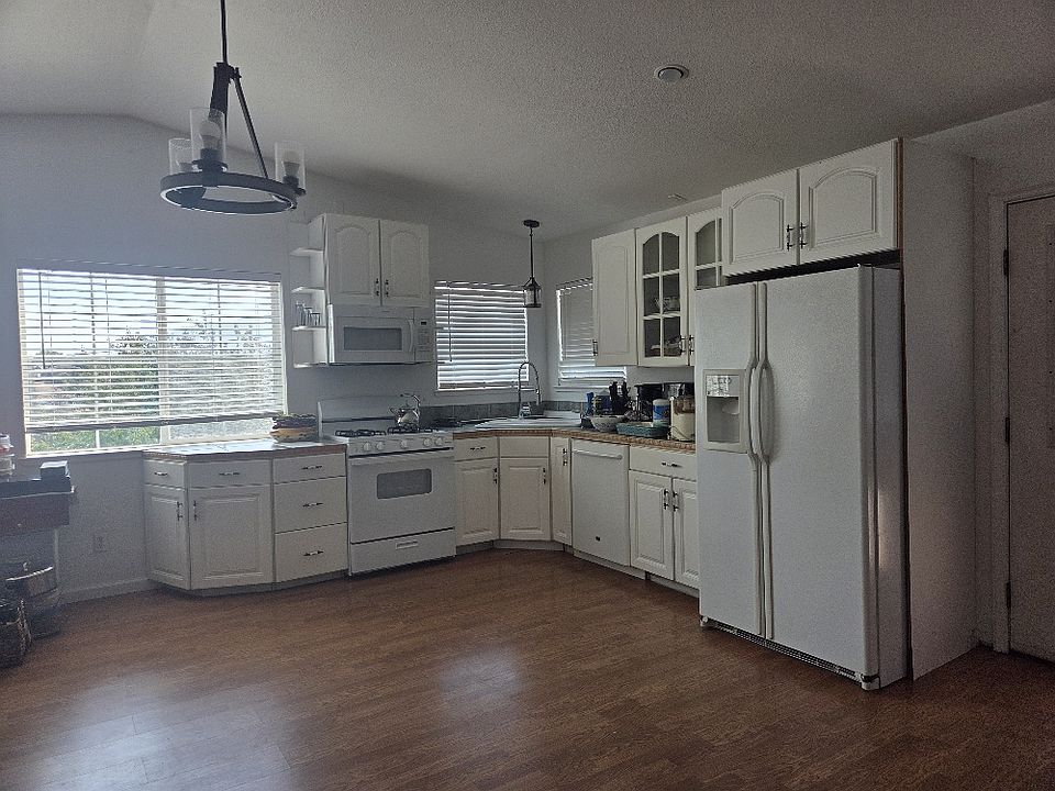 2nd image of 0 Hildebrandt St