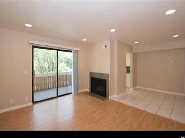7204 S Shadow Ridge Dr APT 2C, Cottonwood Heights, UT 84047
