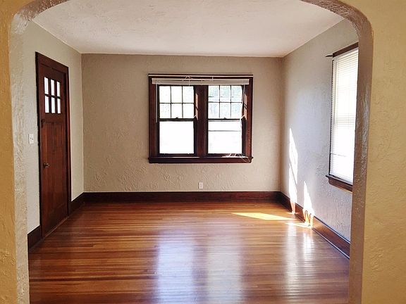 4th image of 6818 Buckingham Pl