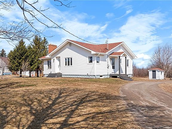 3rd image of 2260 Acadie Rd