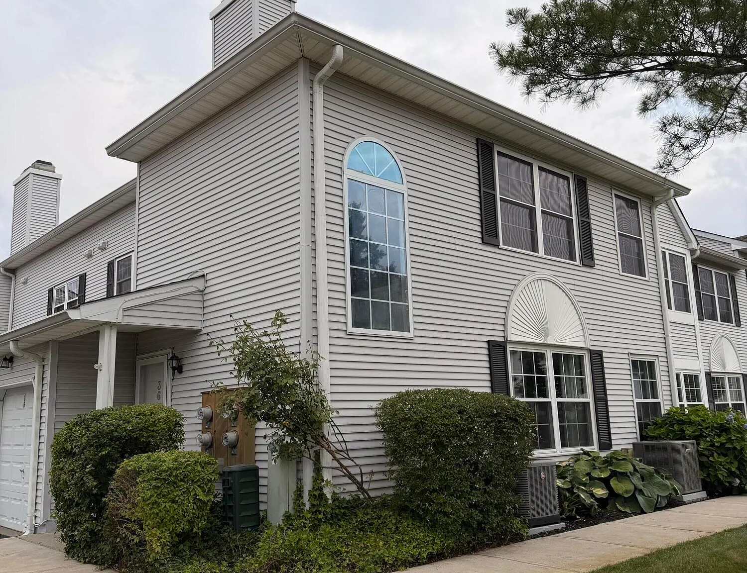 3 bed, 1654 sqft, $3,750 — Photo 1