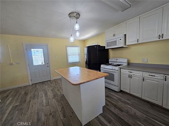 5th image of 3597 Pedley Ave