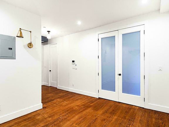 4th image of 226 Manhattan Ave #2B