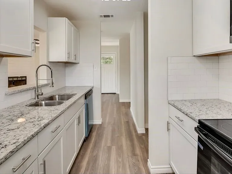 17235 Lake Ray Hubbard Dr — Photo 17