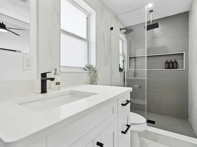 3211 W Tyson Ave — Photo 10