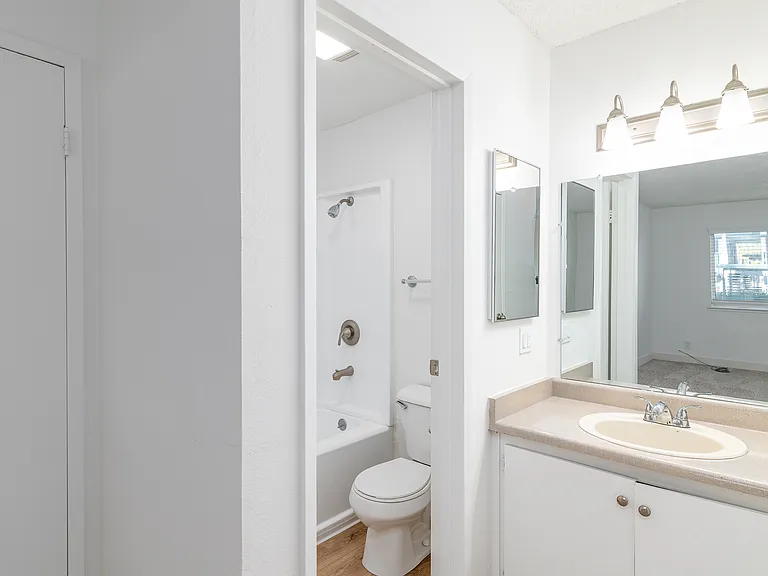 521 Alameda Del Prado #127A — Photo 12