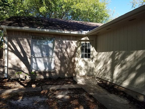 3rd image of 10030 Towne Mist Dr