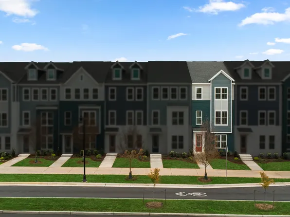 9731 Grant Ave, Manassas, VA 20110