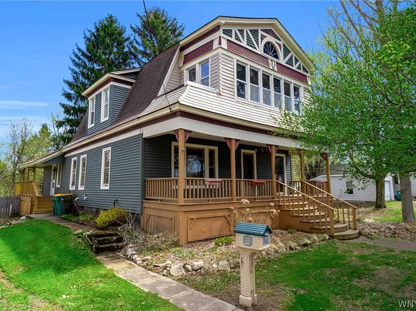 128 Liberty St, Arcade, NY 14009