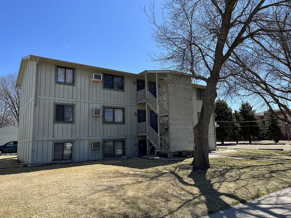 111 Center St #202