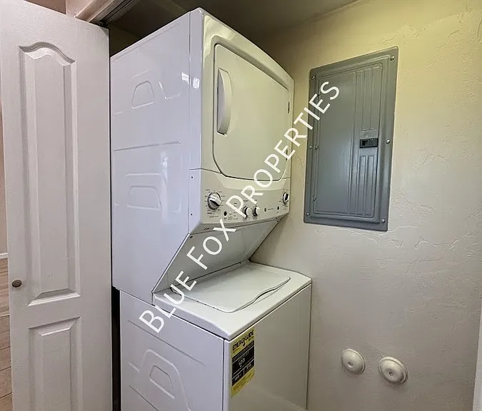 322 N Hasman Dr — Photo 20