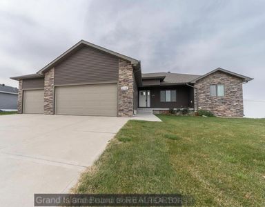 2104 Ebony Ln, Grand Island, NE, 68803