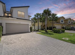4340 Lago Dr, Pompano Beach, FL 33064