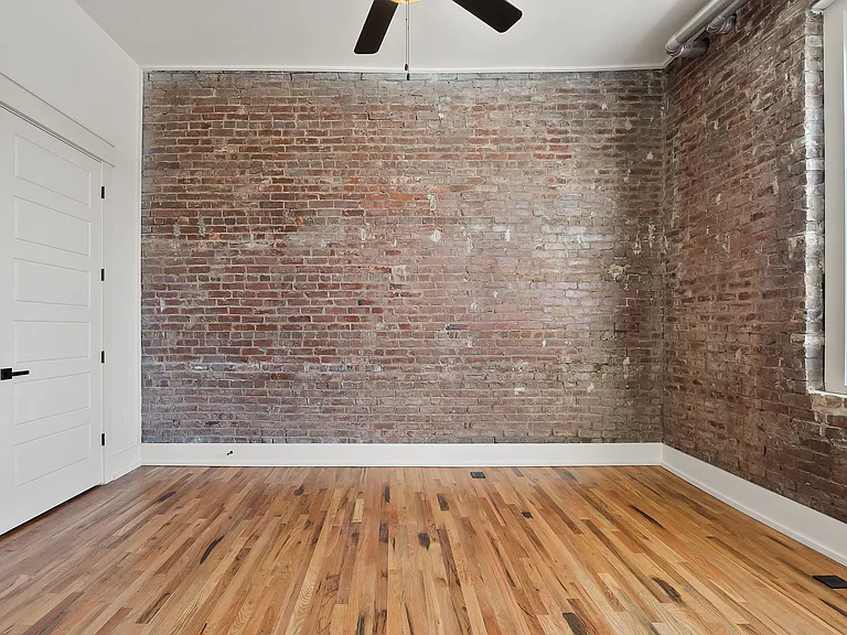 211 W Colville St #301 — Photo 10