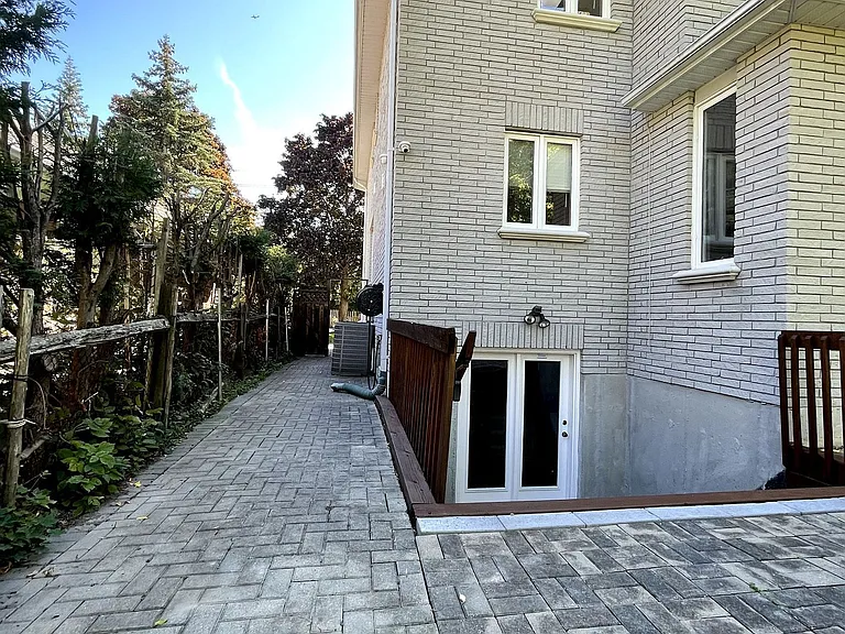 320 Drewry Ave #BASEMENT — Photo 14