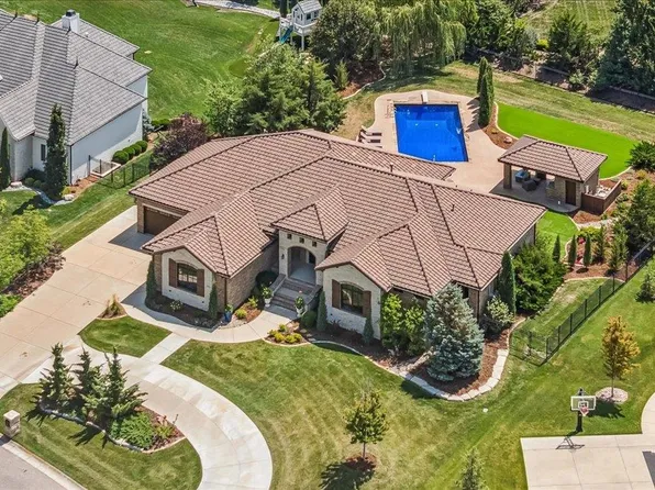 10611 E Summerfield Cir, Wichita, KS 67206