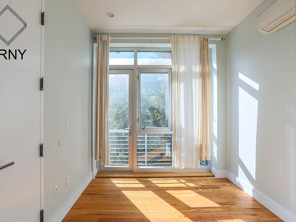 1st image of 319 Melrose St #3L