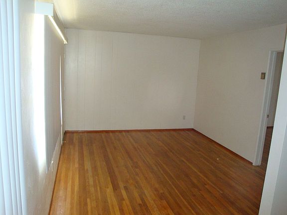2nd image of 1002 W Palm St #F