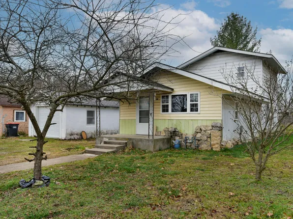 1114 Ivey Street, Cassville, MO 65625