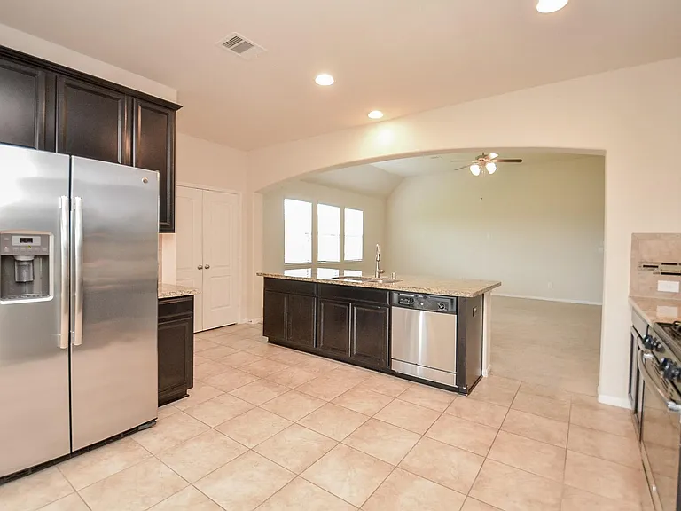 2227 Leonetti Ln — Photo 25