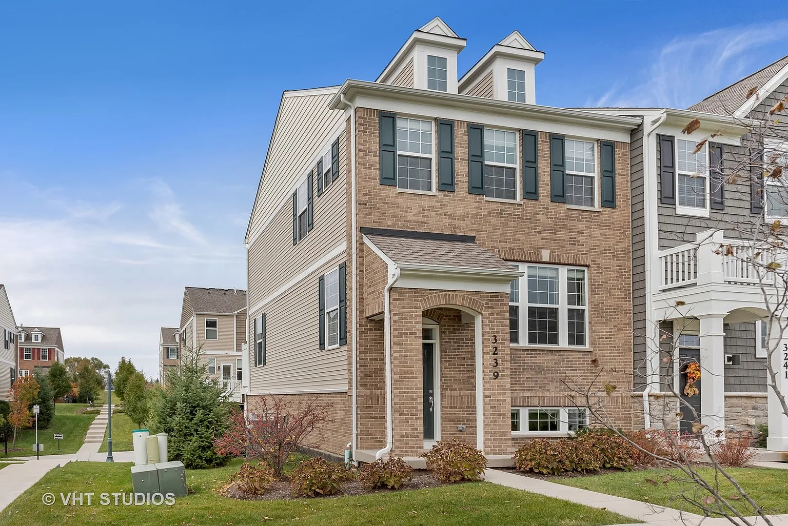 3239 Coral Ln photo 1