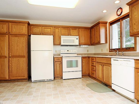5th image of 1306 Oakmont Dr