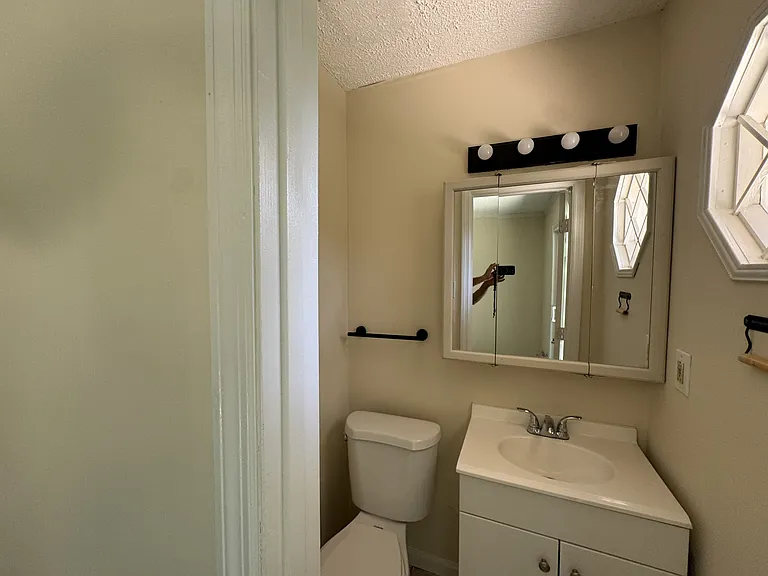 2408 Melody Ln NW — Photo 14