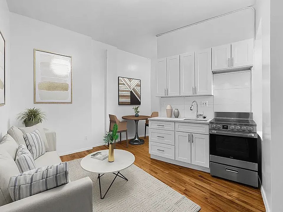 2nd image of 122 Norfolk St #31