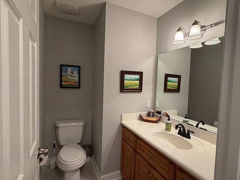35 Woodbury Ln — Photo 13