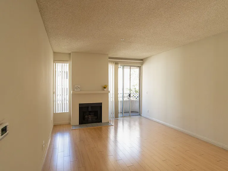 553StAn — Photo 2
