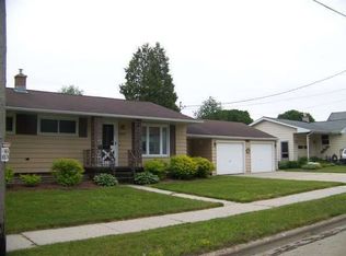 2303 10th St, Two Rivers, WI 54241