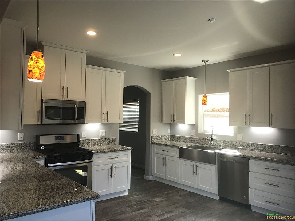 1st image of 930 W 2nd Ave