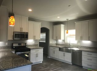 930 W 2nd Ave, Escondido, CA 92025