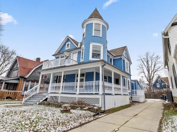 1516 South 80th STREET, West Allis, WI 53214