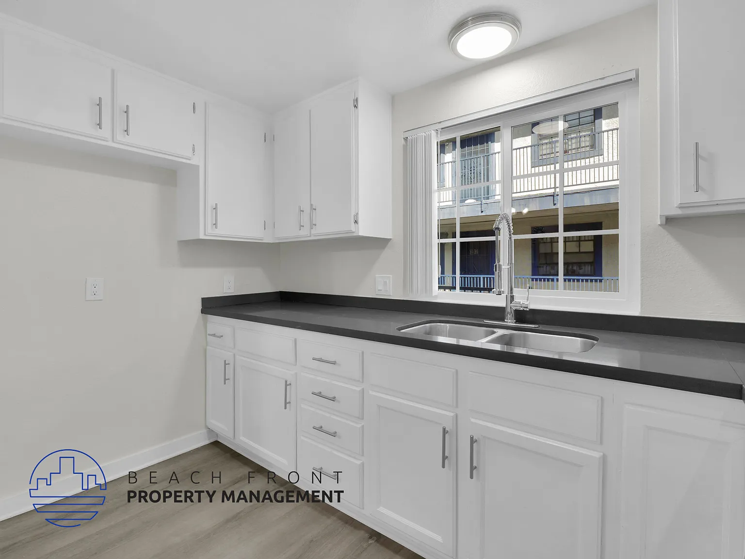 1635 Locust Ave. — Photo 2