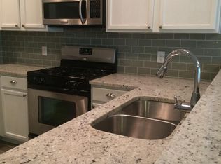 8801 Mountain Shadows Cv APT B, Austin, TX 78735