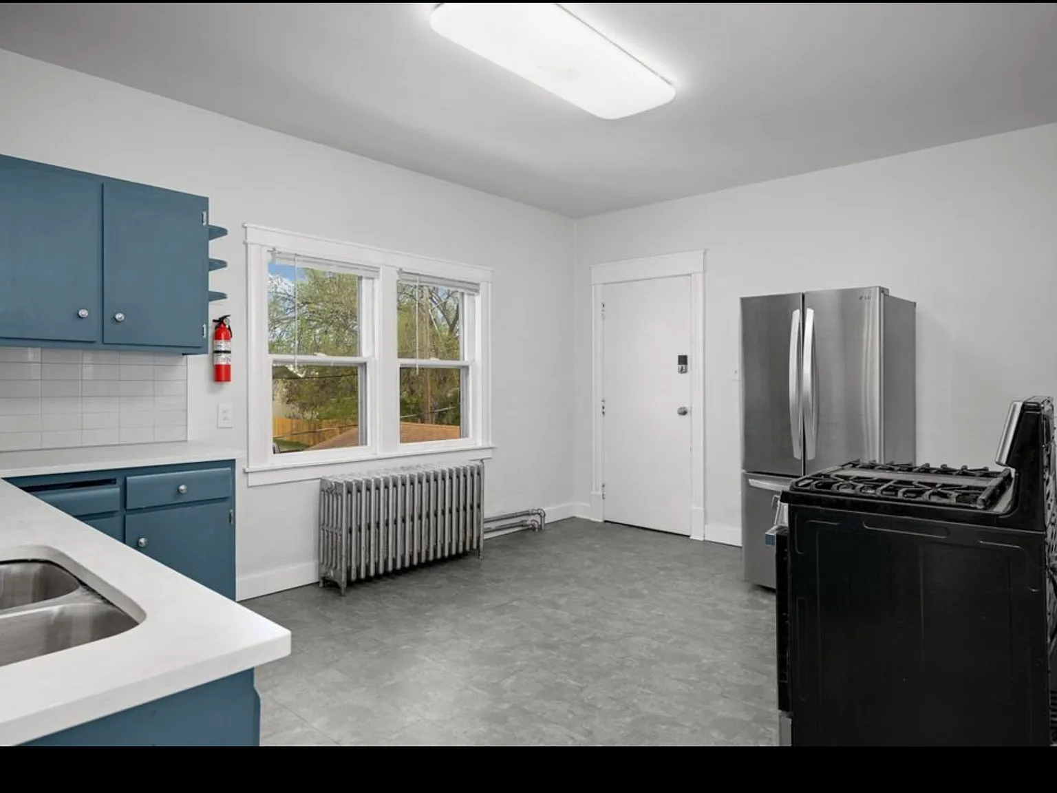 3 bed, 1200 sqft, $1,875 — Photo 4
