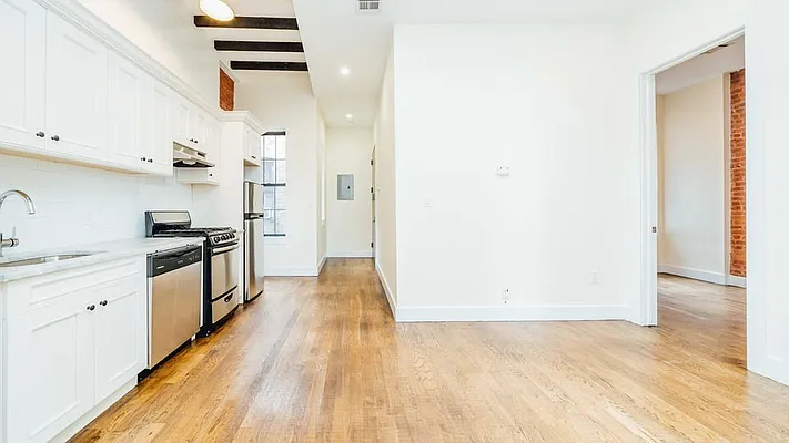 Rented by Nooklyn NYC LLC | media 9