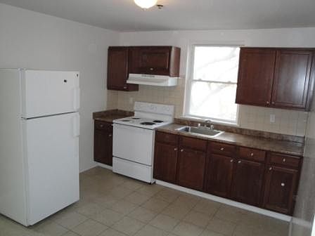2nd image of 89 Cannon St #2B