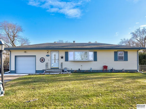 6301 N 63rd St, Omaha, NE 68104