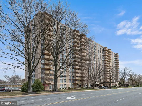 2401 Pennsylvania Ave APT 714, Wilmington, DE 19806