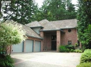 15540 Village Dr, Lake Oswego, OR