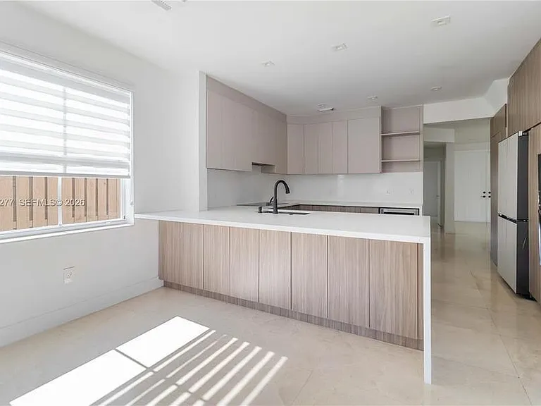 8551 NW 110th Ave — Photo 14