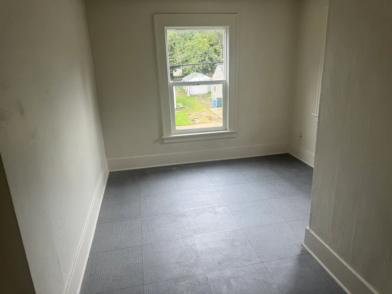 3 bed, 1224 sqft, $1,300 — Photo 4