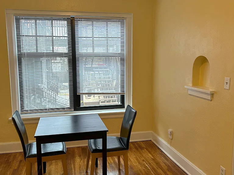 610 Summit Avenue — Photo 40